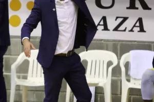ΑΝΕΤΑ... η ΑΕΚ το  ΑΠΟΕΛ!