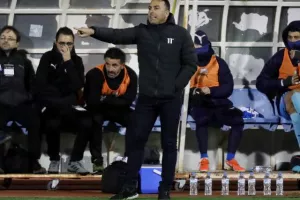 ΑΣΤΑΜΑΤΗΤΟΣ ο... αποδεκατισμένος Απόλλωνας! (φώτος)