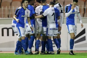ΑΣΤΑΜΑΤΗΤΟΣ ο... αποδεκατισμένος Απόλλωνας! (φώτος)