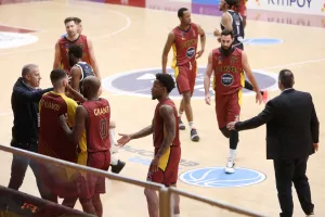 "ΤΡΕΝΟ" ο Κεραυνός, πήρε και το ντέρμπι με Απόλλωνα! (βίντεο/φώτος)