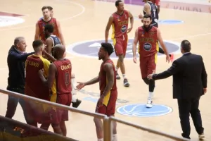 "ΤΡΕΝΟ" ο Κεραυνός, πήρε και το ντέρμπι με Απόλλωνα! (βίντεο/φώτος)