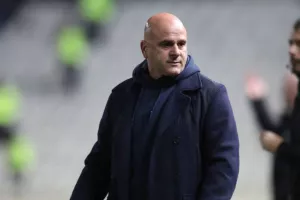 ΠΡΑΣΙΝΟ το ντέρμπι και... φωτιά στην κορυφή! (φώτος)