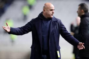 ΠΡΑΣΙΝΟ το ντέρμπι και... φωτιά στην κορυφή! (φώτος)