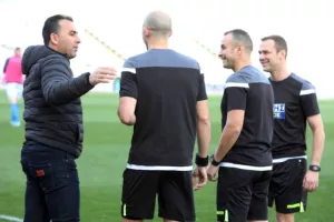 Δεύτερη νίκη και "γαλάζια" η πρόκριση... (φώτος)