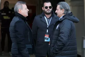 Δεύτερη νίκη και "γαλάζια" η πρόκριση... (φώτος)