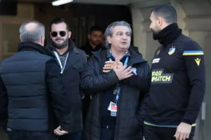 Δεύτερη νίκη και "γαλάζια" η πρόκριση... (φώτος)