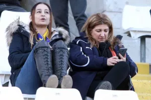 Δεύτερη νίκη και "γαλάζια" η πρόκριση... (φώτος)