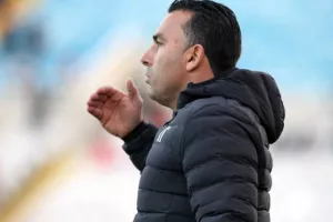 Δεύτερη νίκη και "γαλάζια" η πρόκριση... (φώτος)