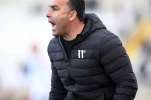 Δεύτερη νίκη και "γαλάζια" η πρόκριση... (φώτος)
