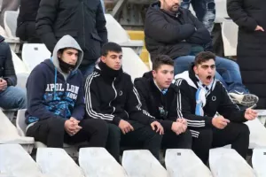 Δεύτερη νίκη και "γαλάζια" η πρόκριση... (φώτος)