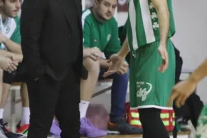 Πετρολίνα ΑΕΚ/Νίκησε την Ομόνοια και ανέβηκε δεύτερη (φώτος)