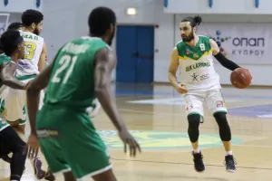 Πετρολίνα ΑΕΚ/Νίκησε την Ομόνοια και ανέβηκε δεύτερη (φώτος)