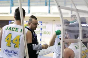 Πετρολίνα ΑΕΚ/Νίκησε την Ομόνοια και ανέβηκε δεύτερη (φώτος)