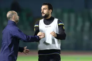 Ο Μπένσοπ είπε "καλησπέρα" και έδωσε προβάδισμα! (φώτος)