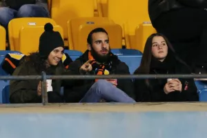 Ο Μπένσοπ είπε "καλησπέρα" και έδωσε προβάδισμα! (φώτος)