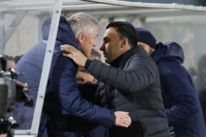 Ο Μπένσοπ είπε "καλησπέρα" και έδωσε προβάδισμα! (φώτος)