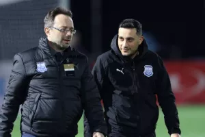 Ο Μπένσοπ είπε "καλησπέρα" και έδωσε προβάδισμα! (φώτος)