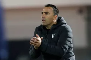 Ο Μπένσοπ είπε "καλησπέρα" και έδωσε προβάδισμα! (φώτος)