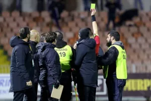 ΕΝΤΟΝΕΣ διαμαρτυρίες για πέναλτι στο 90+5 η ΑΕΛ (φώτος)
