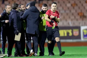 ΕΝΤΟΝΕΣ διαμαρτυρίες για πέναλτι στο 90+5 η ΑΕΛ (φώτος)