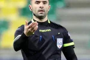 Τρία γκολ (και τρία δοκάρια!) και... βλέπει πρόκριση (φώτος)