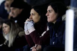 ΑΕΚΑΡΑ… με τρελή ανατροπή και καρέ Τρισκόφσκι!! (φώτος) 