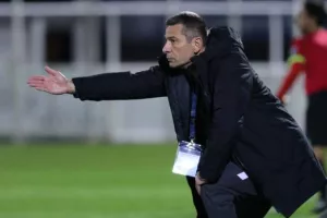 ΑΕΚΑΡΑ… με τρελή ανατροπή και καρέ Τρισκόφσκι!! (φώτος) 
