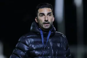 ΑΕΚΑΡΑ… με τρελή ανατροπή και καρέ Τρισκόφσκι!! (φώτος) 