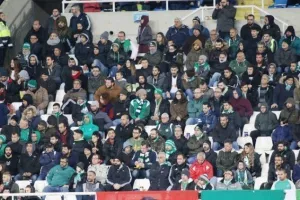 ΟΛΑ ΟΚ με τον οπαδό της Ομόνοιας