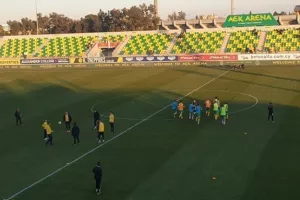 ΠΡΩΤΟ "τρίποντο" σε ντέρμπι και... άλμα! (Φώτος)
