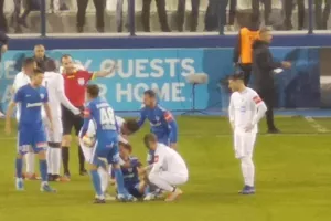 (ΒΙΝΤΕΟ) Τάκλιν από πίσω, ΑΠΟΒΟΛΗ και... γιούχα σε Ροτζέριο