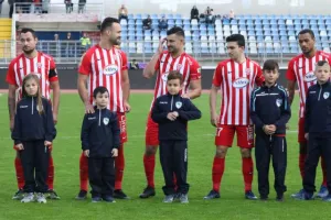 "Ερυθρόλευκο" διπλό και... ξεκάθαρο προβάδισμα! (Φώτος)