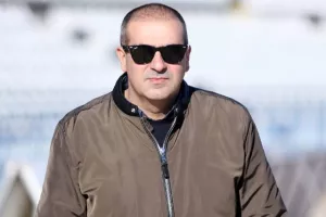 Πλουτής/Γυαλιά