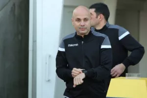 ΠΡΑΣΙΝΟ το ντέρμπι και... φωτιά στην κορυφή! (φώτος)