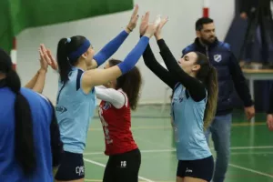 Ανατροπάρα... στο ντεμπούτο του Γιαπάνη! (φώτος)