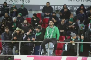 Η ΑΠΟΦΑΣΙΣΜΕΝΗ Ομόνοια... "ΠΡΟΚΡΙΣΗ" απ' το μισάωρο!  (Φώτος)