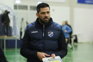 Ανατροπάρα... στο ντεμπούτο του Γιαπάνη! (φώτος)