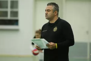 Ανατροπάρα... στο ντεμπούτο του Γιαπάνη! (φώτος)