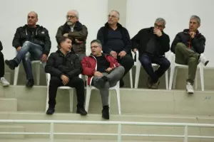 Ανατροπάρα... στο ντεμπούτο του Γιαπάνη! (φώτος)