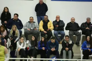 Ανατροπάρα... στο ντεμπούτο του Γιαπάνη! (φώτος)
