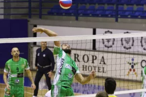 Εύκολο 3-0 το ΑΠΟΕΛ (φώτος)