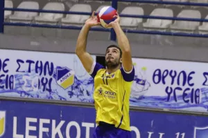 Εύκολο 3-0 το ΑΠΟΕΛ (φώτος)