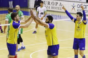 Εύκολο 3-0 το ΑΠΟΕΛ (φώτος)