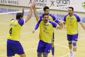 Εύκολο 3-0 το ΑΠΟΕΛ (φώτος)
