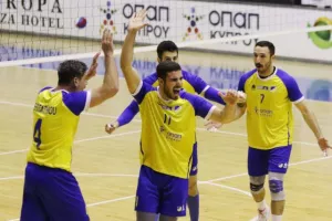 Εύκολο 3-0 το ΑΠΟΕΛ (φώτος)