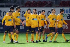 Πεντάρα… πρόκρισης η ΑΕΛ! (φώτος)