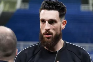 Ράουτινς: «Ο Πιτίνο με κάνει να νιώθω άνετα»