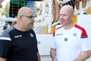 Προσφέρει τη φανέλα του ΟΑΚΑ για τον Δημήτρη (φώτο)