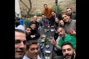 Γιόρτασε... ο πρόεδρος (φώτος)