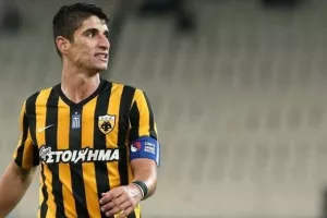 Το ορίτζιναλ «καρτελάκι» του Μάνταλου στη… βιτρίνα της ΑΕΚ